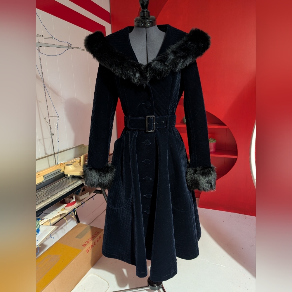 Elegant Dark Blue Fur-Trimmed Women's Coat